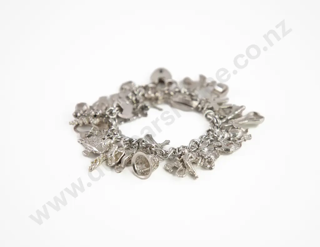 S/S Curb Link Charm Bracelet Image 1++