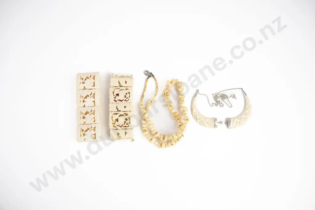 S/S Mounted Carved Ivory Pendant Image 1++