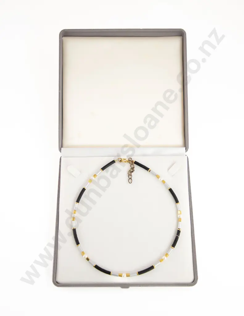 Modern Design Necklace Image 1++
