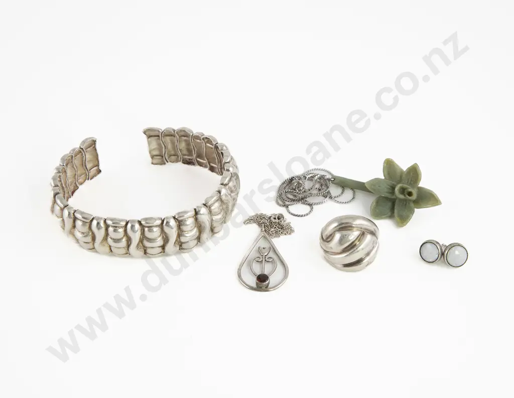 Modern Design S/S Cuff Bracelet with Near Matched Ring and various Image 1++