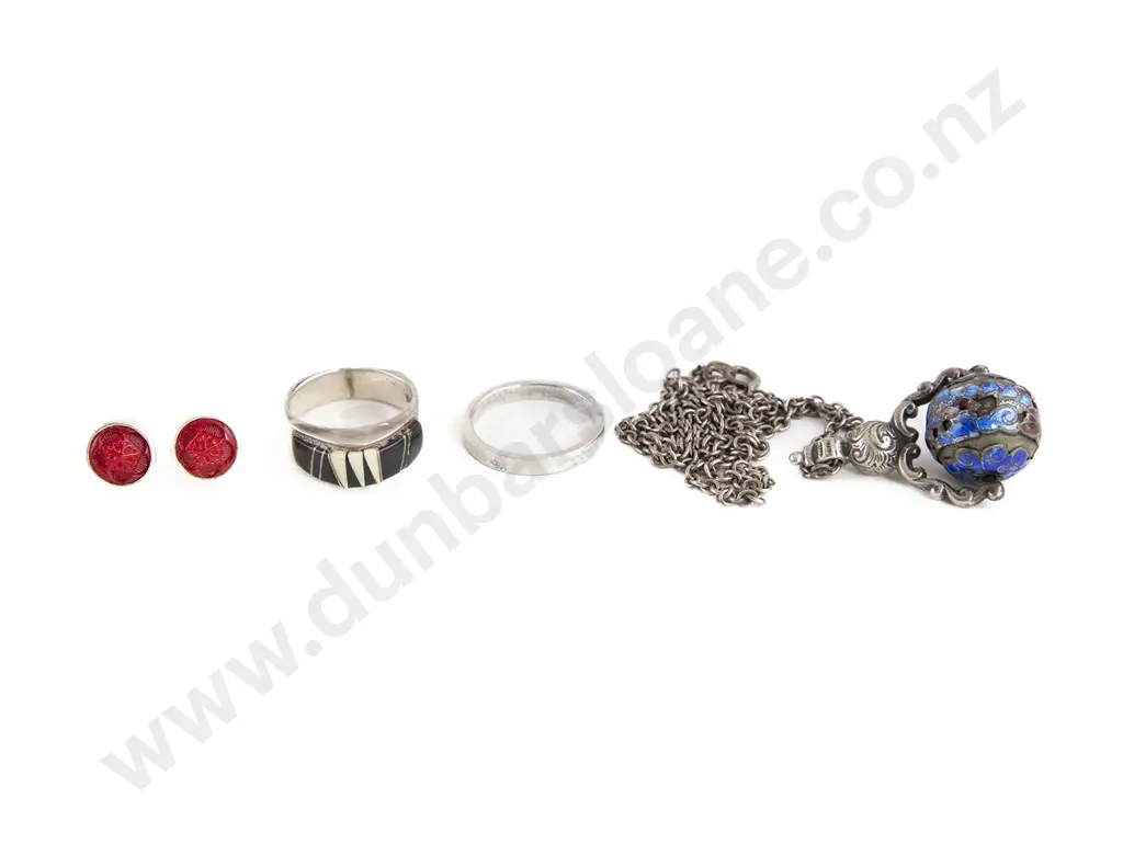 Silver and Enamel Ball Swivel Fob Image 1++