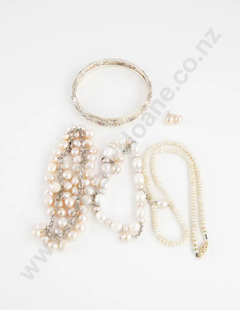 Two Fresh Water Pearl Bracelets Image 1++