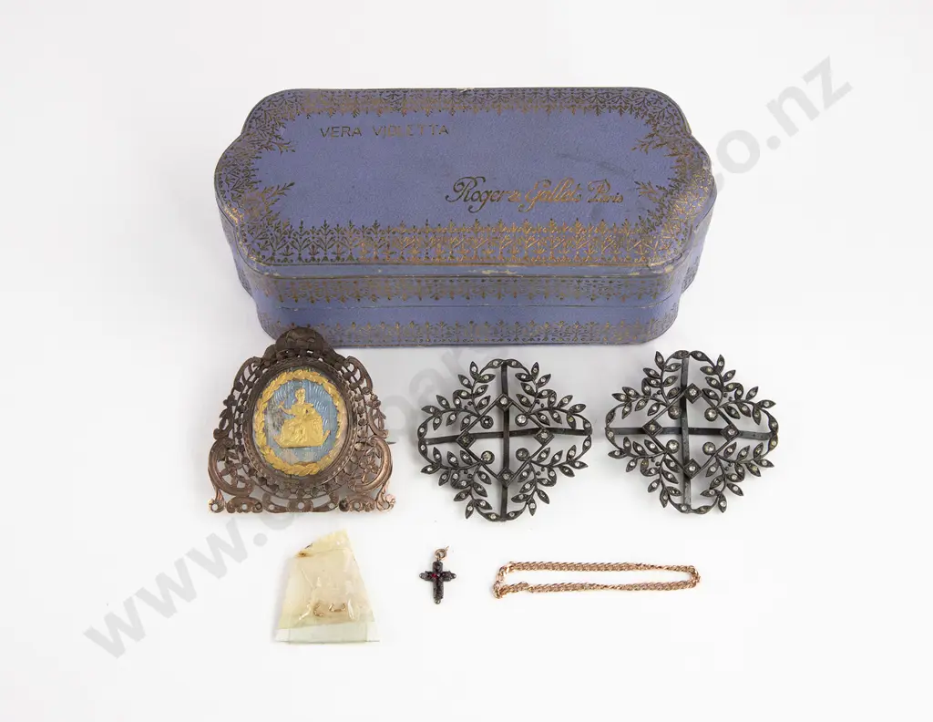 Victorian Gold Plated Britannia Brooch Image 1++