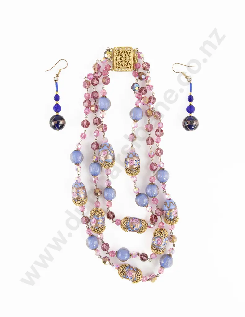 Vintage Venetian Wedding Cake and Crystal Bead Necklace Image 1++