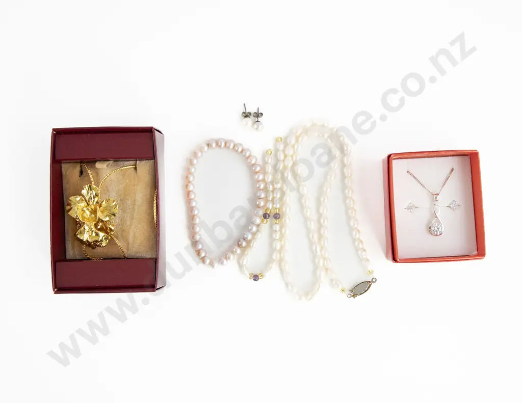 Gold Plated Orchid Pendant Image 1++