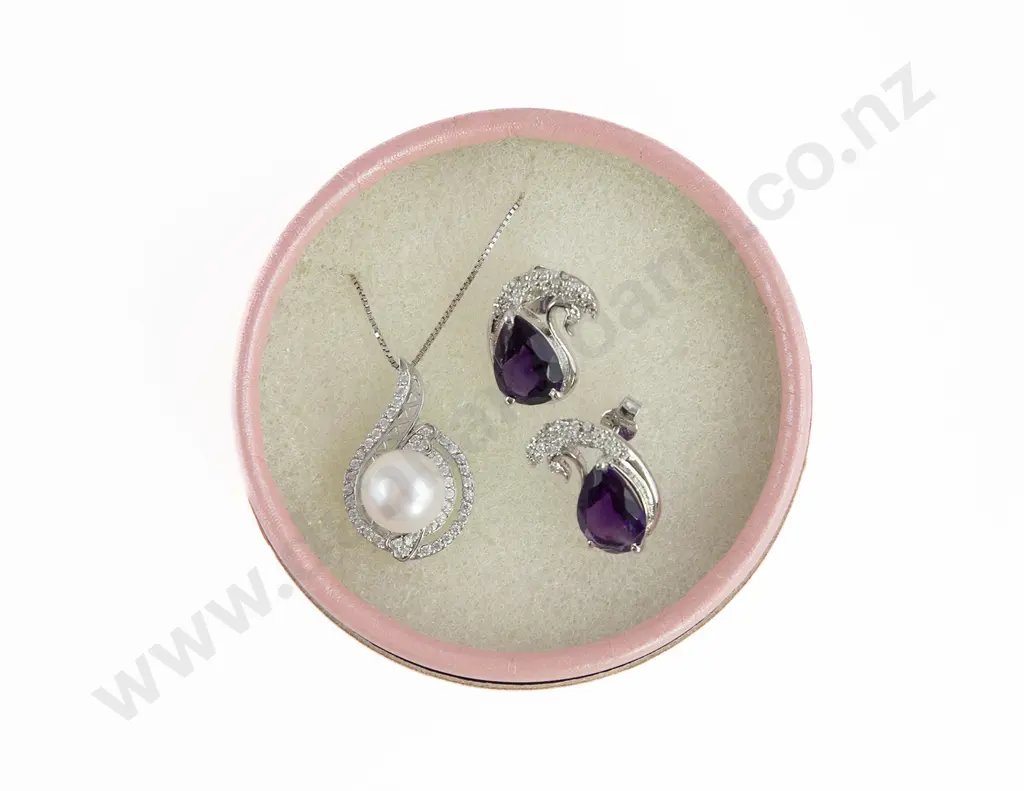 S/S Fresh Water Button Pearl and Crystal Pendant Image 1++
