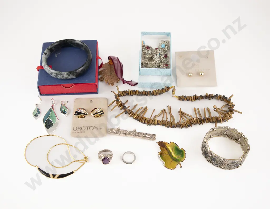 Small Collection Modern Costume Jewellery Image 1++
