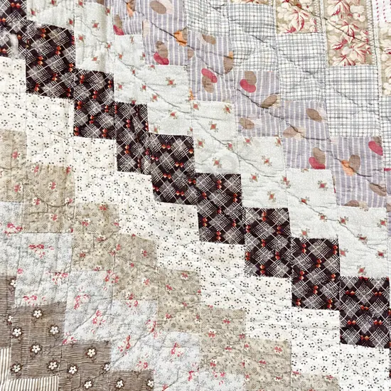 Vintage Stepped Pattern Quilt