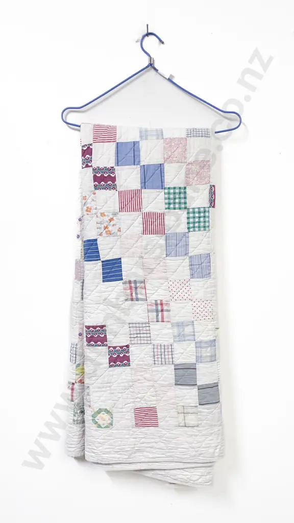 Vintage All Hand Stitched Box Pattern Quilt Image 1++