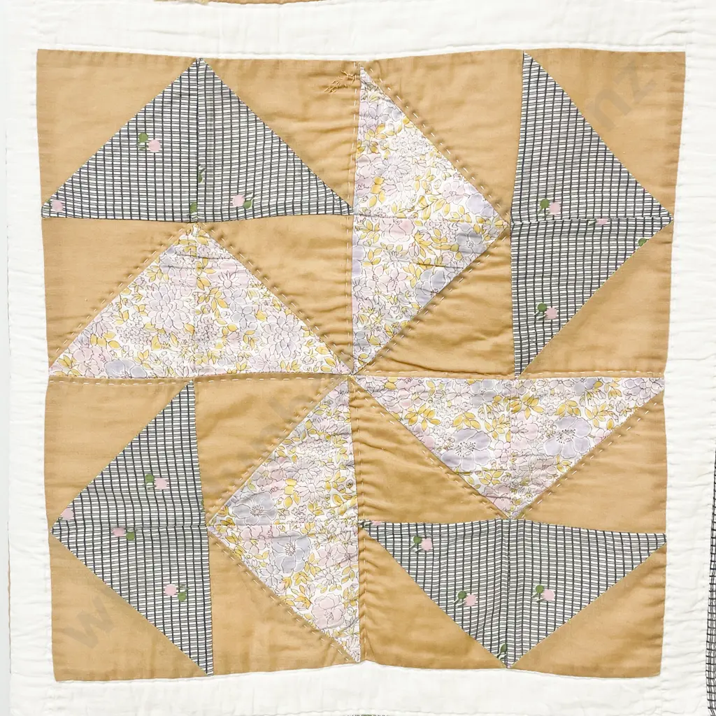 Machine and Hand Stitched Quilt Image 1++