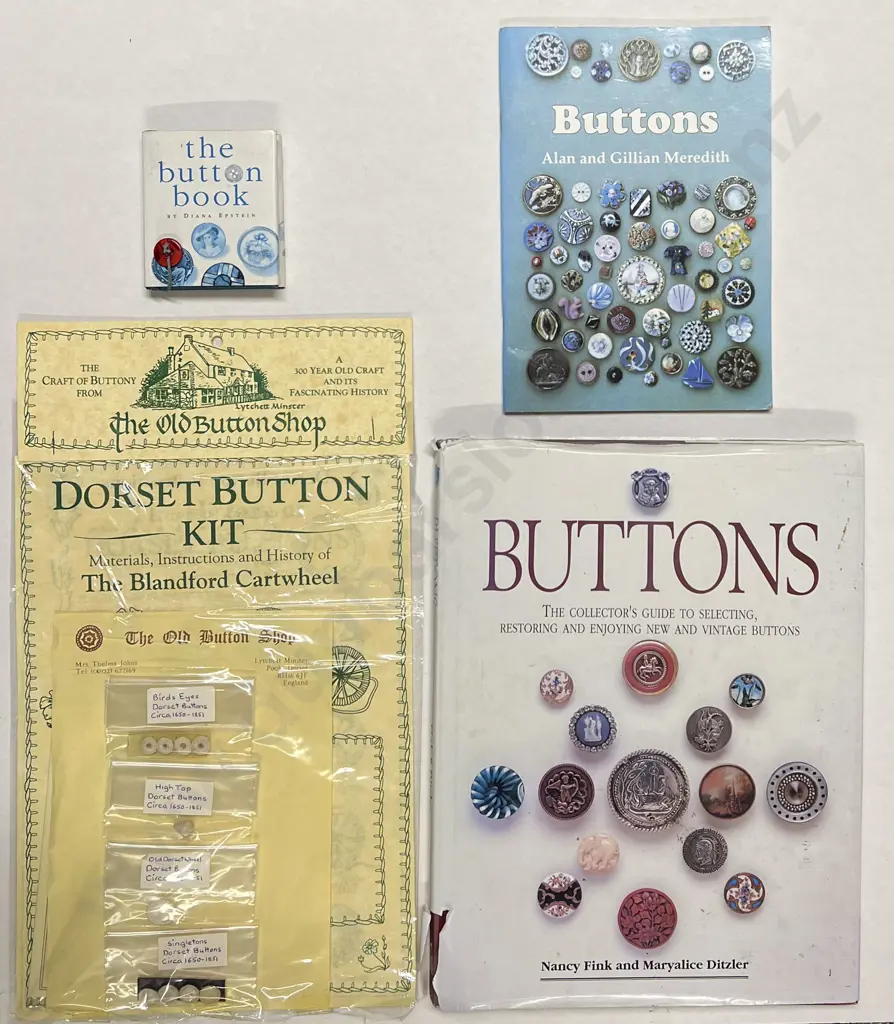 Dorset Button Kit with Antique Dorset Buttons and Three Button Books Image 1++