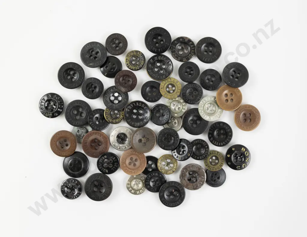 Collection NZ Tailer's Buttons with list Image 1++