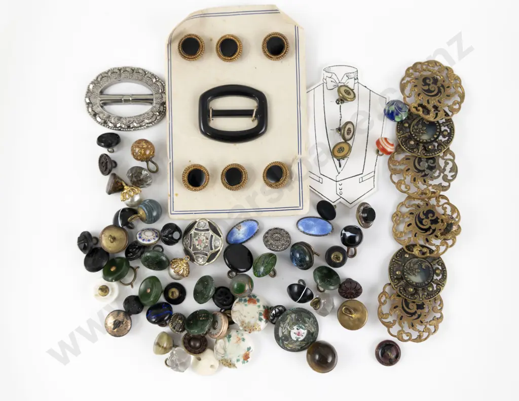 Collection Victorian Pierced Glass and Hardstone Buttons Image 1++