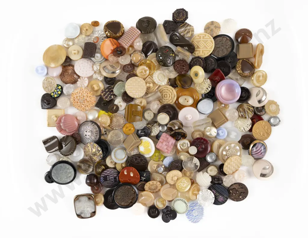 Collection Mixed Glass Buttons Image 1++