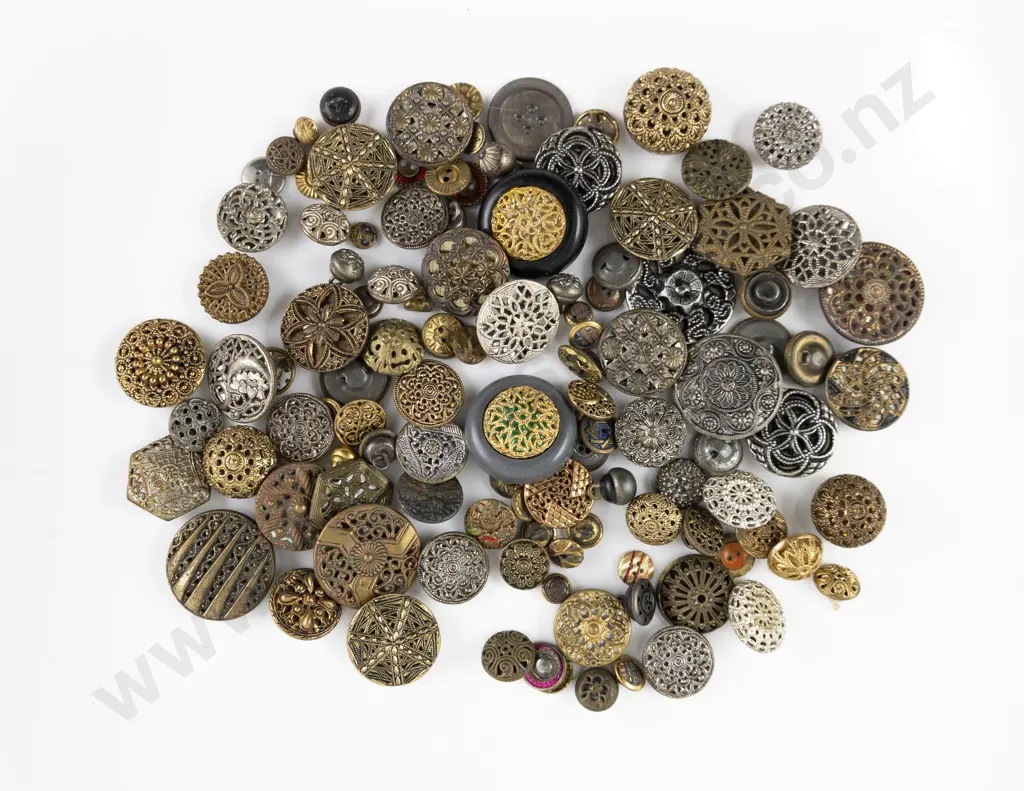 Collection Metal 'Twinkles' and 'Austrian Tinies' Buttons Image 1++
