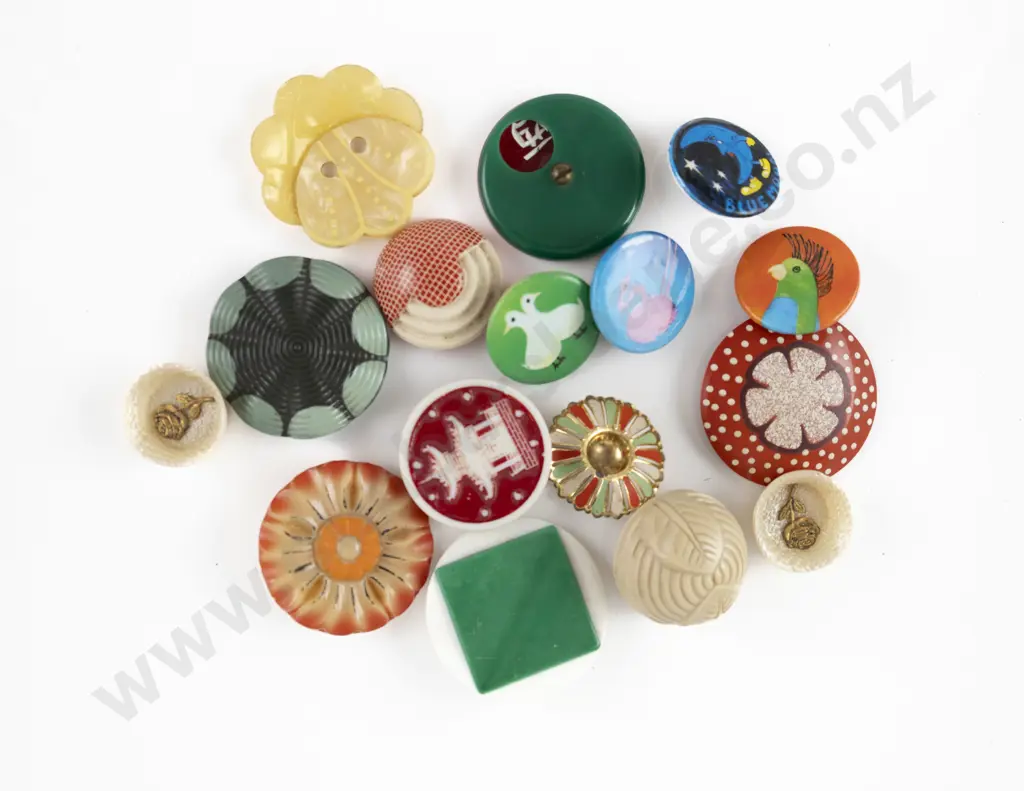 Collection Vintage Celluloid and Tin Buttons Image 1++