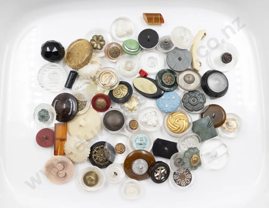 Collection Vintage Plastic Shank Buttons Image 1++