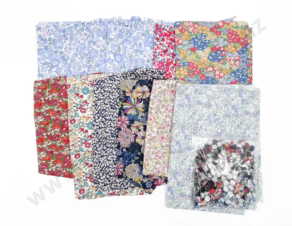 Collection Liberty's Fine Cotton Print Material Pieces and Covered Buttons Image 1++