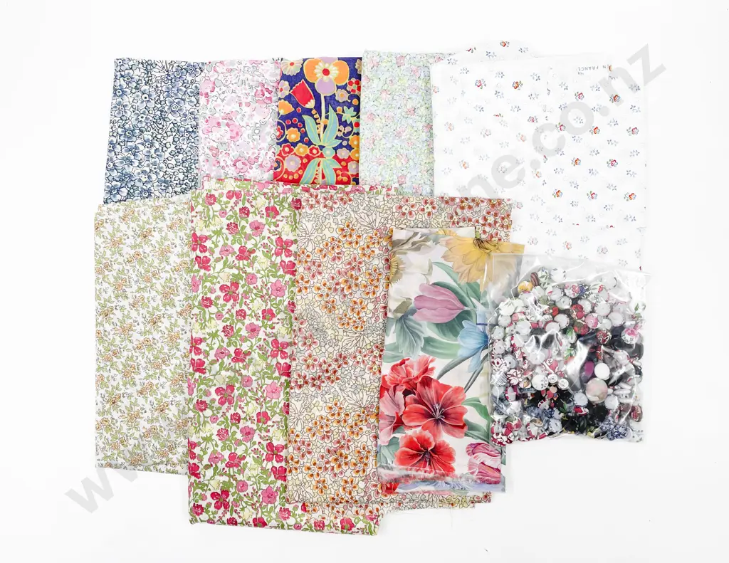 Collection Liberty's Fine Cotton Print Material Pieces and Covered Buttons Image 1++