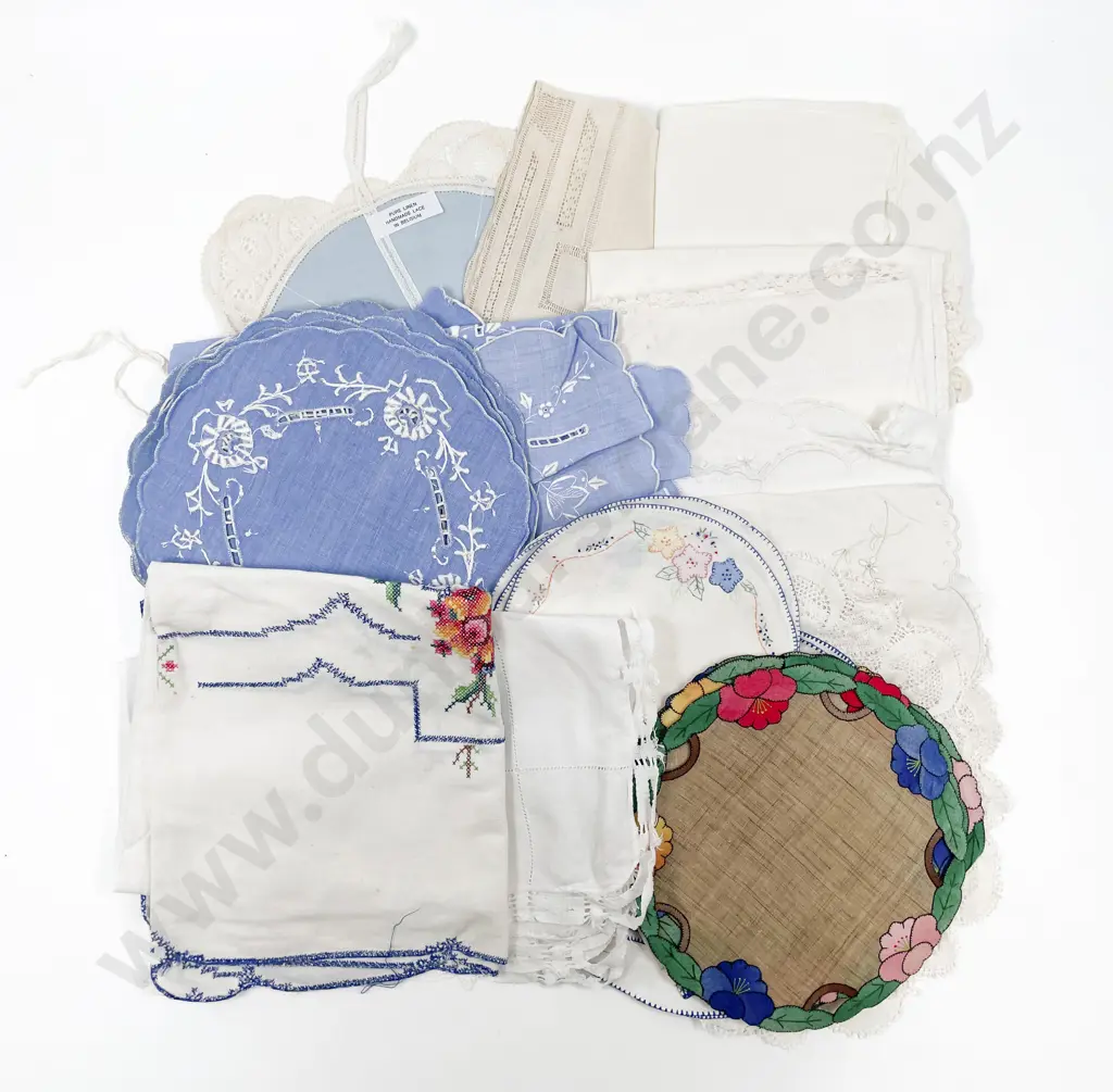 Collection Vintage Table Linens Image 1++