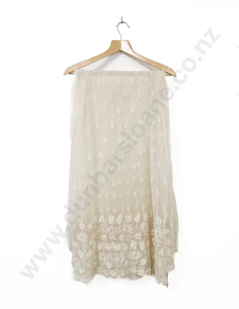 Antique Lace Shawl Image 1++