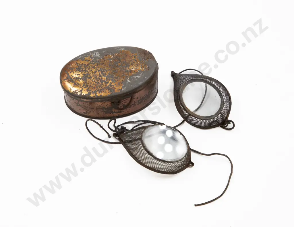 Pair Antique Goggles with original tin case Image 1++
