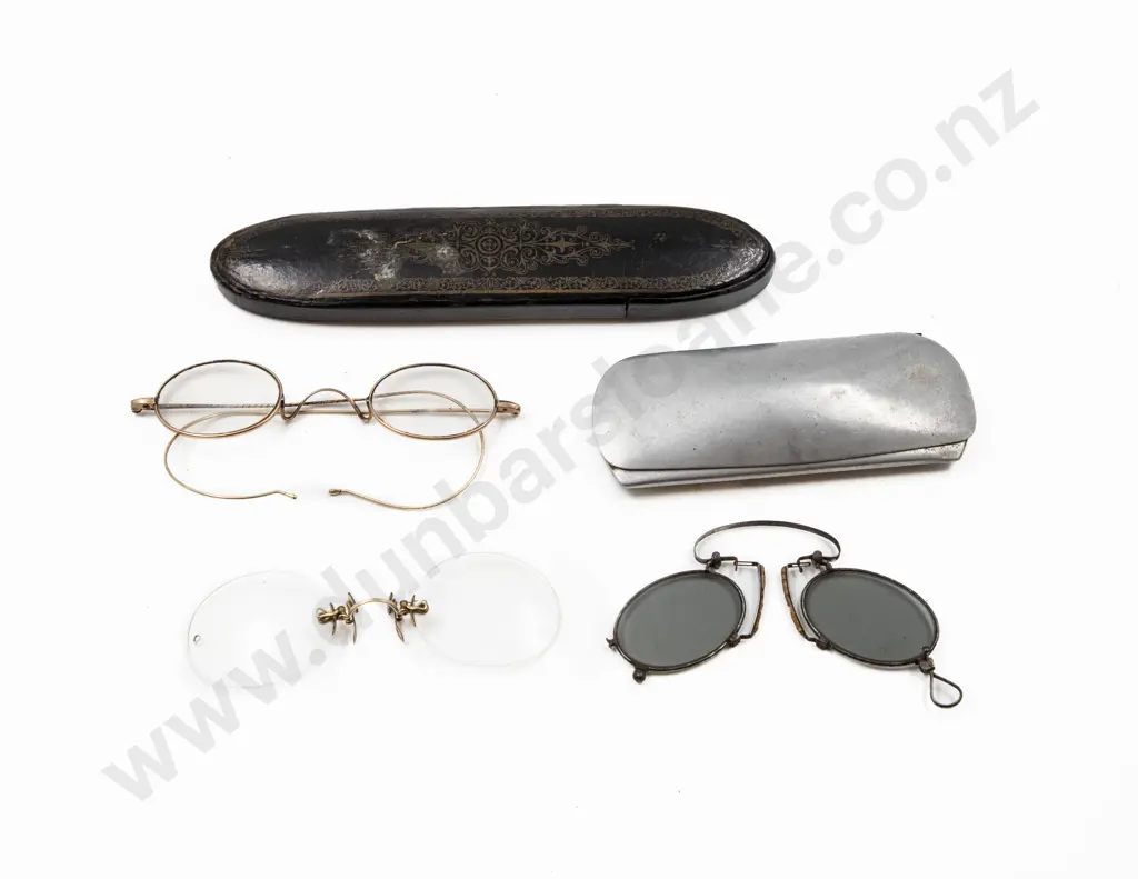 Pair Antique Spectacles Image 1++