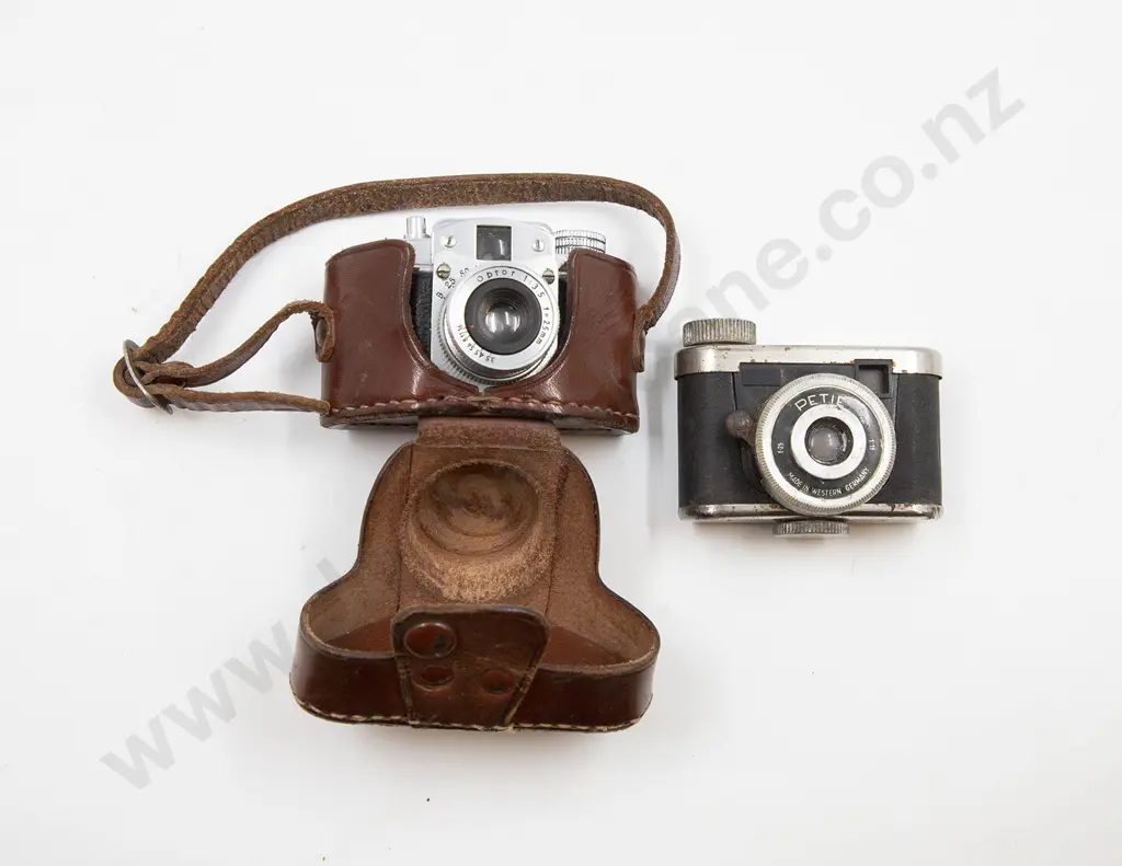 Snappy and Petie Miniature Cameras Image 1++