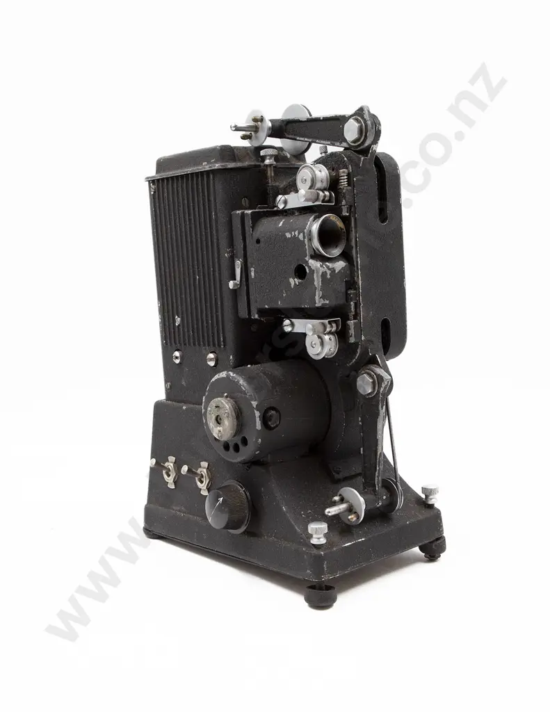 Specto Movie Projector Image 1++