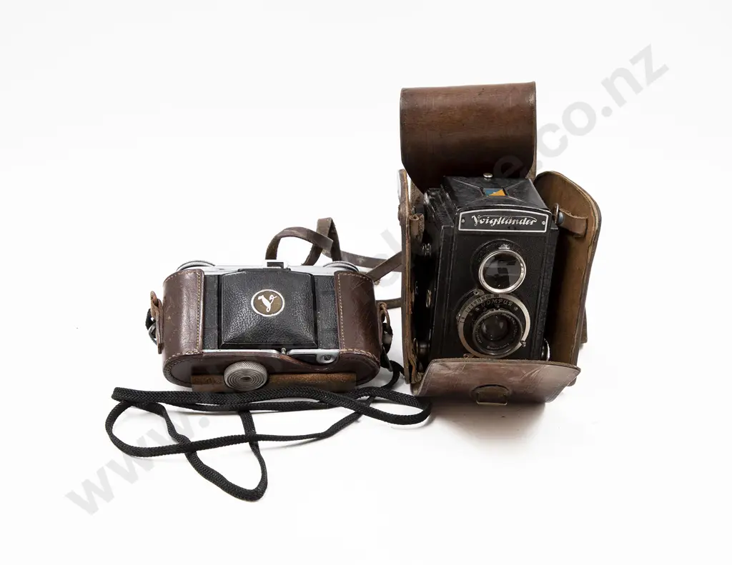 Two Voigtlander Vintage Cameras Image 1++