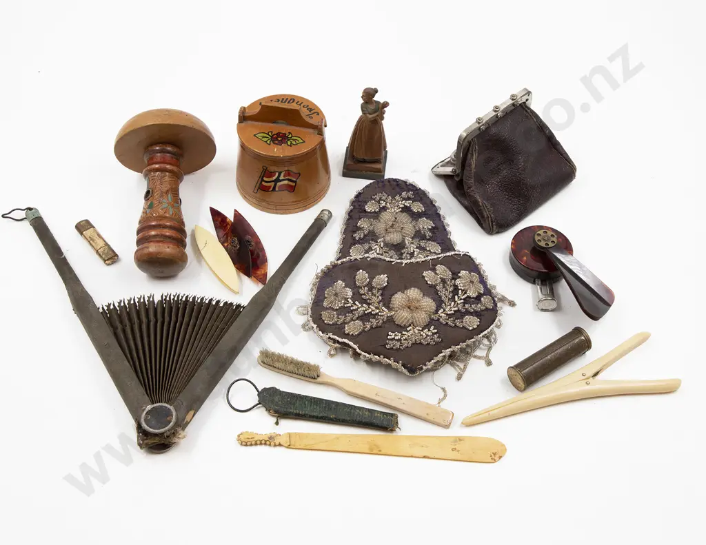 Small Collection of Sewing Gear Image 1++