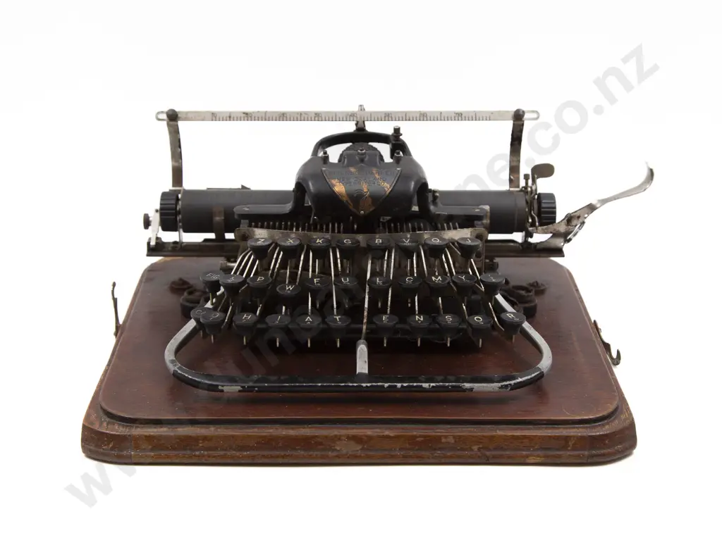 Blickensderfer New Zealand Typewriter Co. No. 7 Image 1++