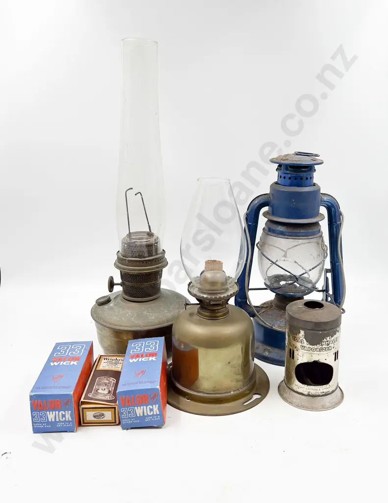 Three Vintage Kero Lamps and Burner Image 1++