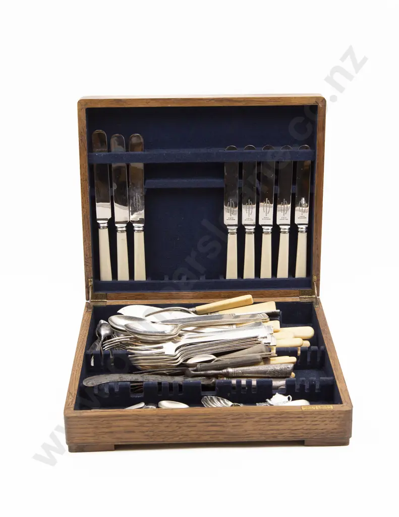 Collection of Various Cutlery in Oak Canteen Image 1++