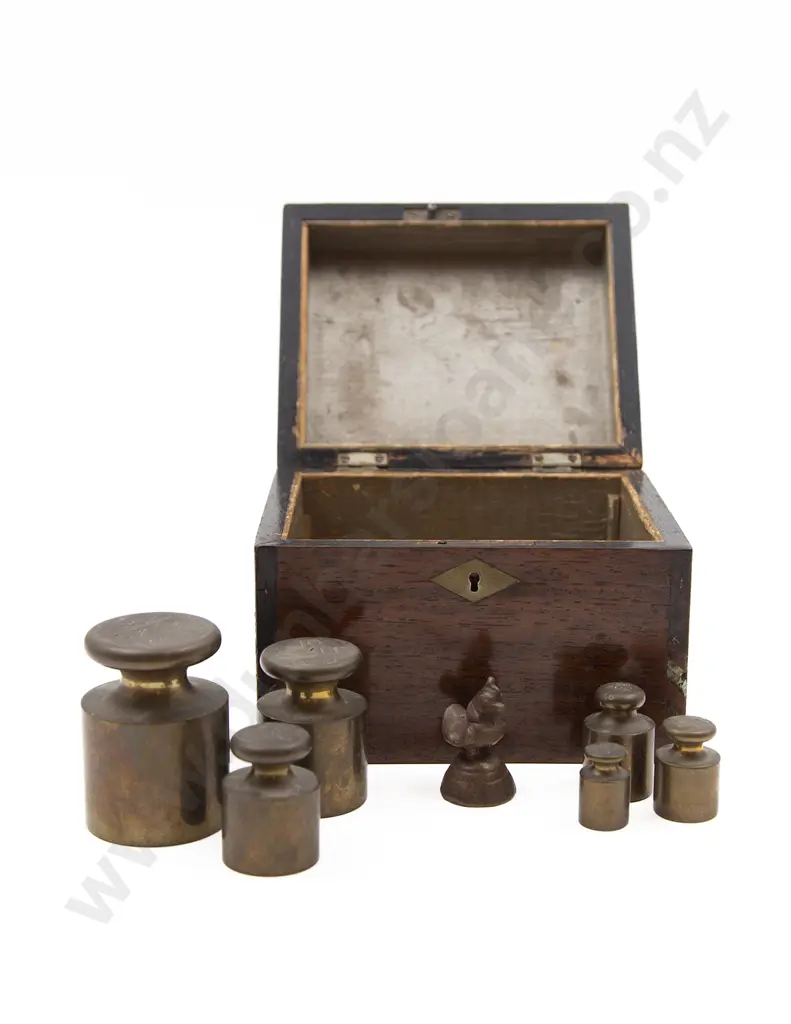 Set Avery Weights 20oz to 1oz with odd Asian weight and Walnut Box Image 1++