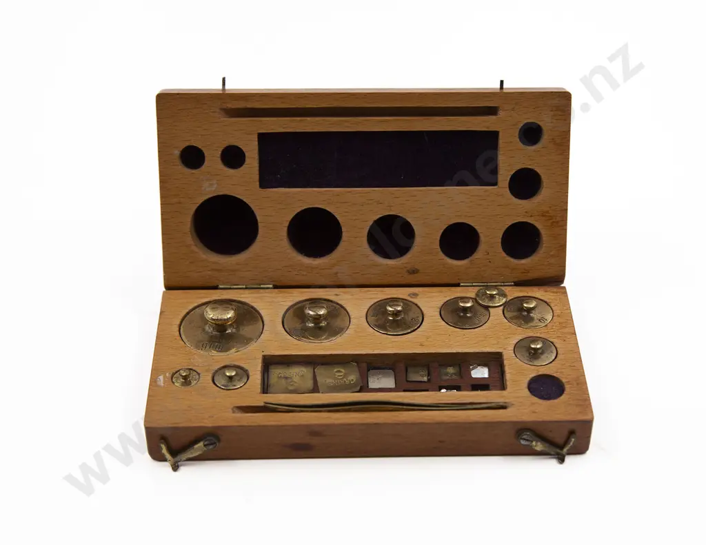 Boxed Set Gram Weights Image 1++
