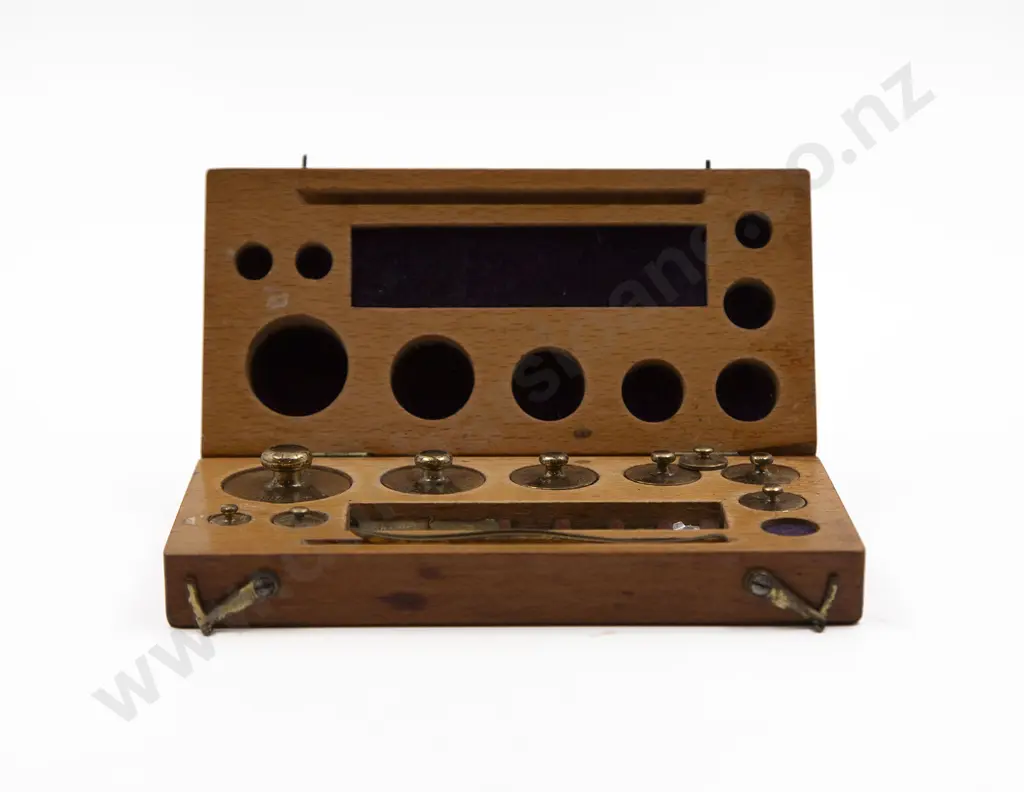 Boxed Set Gram Weights Image 1++