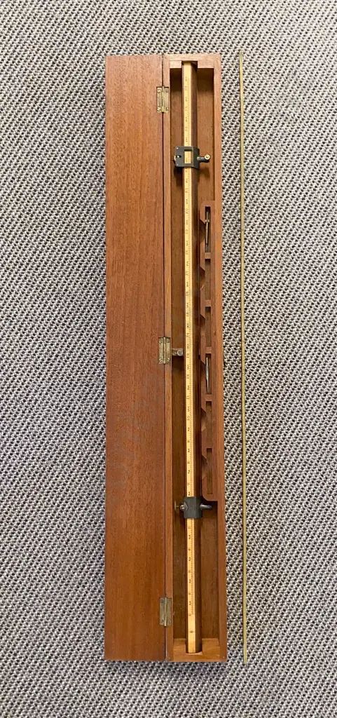 Boxed Compasses Beam 26 Image 1++