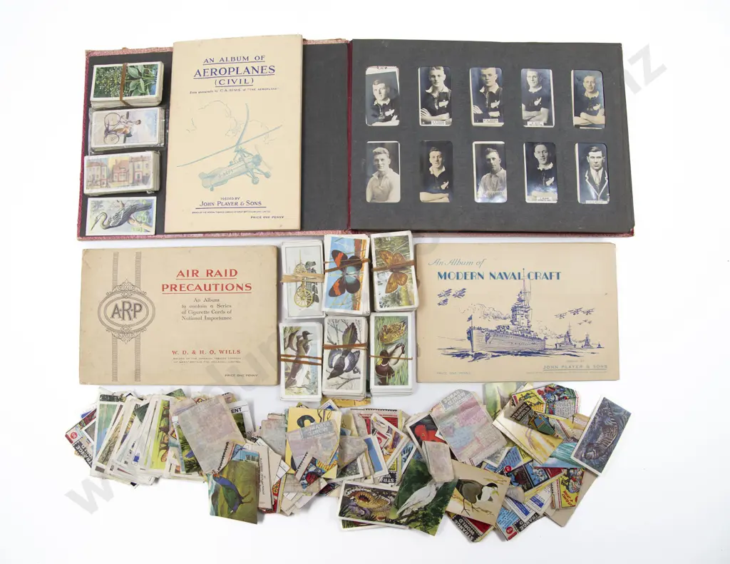 Quantity of Cigarette Cards Incl. Part Set of All Blacks Image 1++