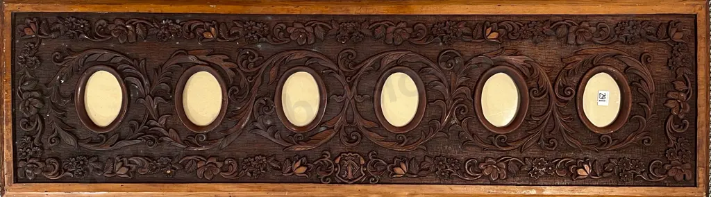 NZ Colonial Ornate Family Portrait Frame of Six Spaces Image 1++