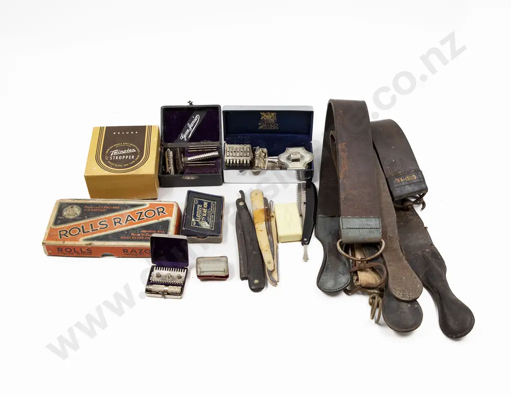 Collection Vintage Shaving Gear Image 1++
