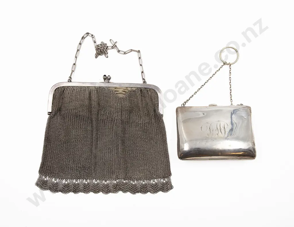 Victorian S/Plate Purse with Finger Chain Image 1++
