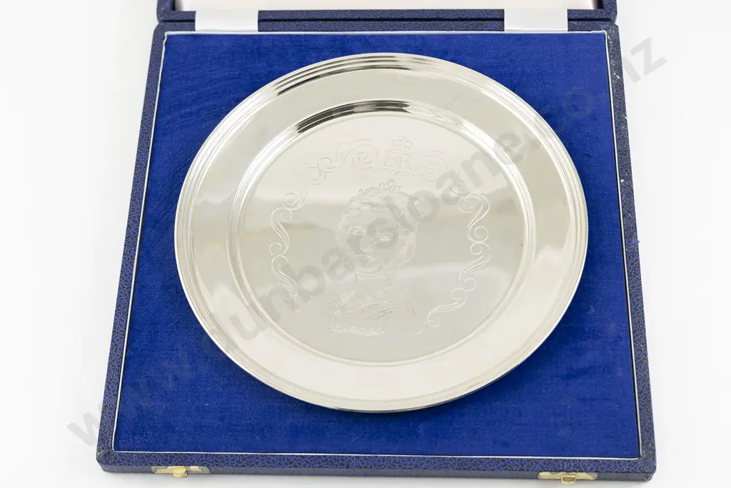 Cased QEII S/S 1977 Silver Jubilee Plate Image 1++