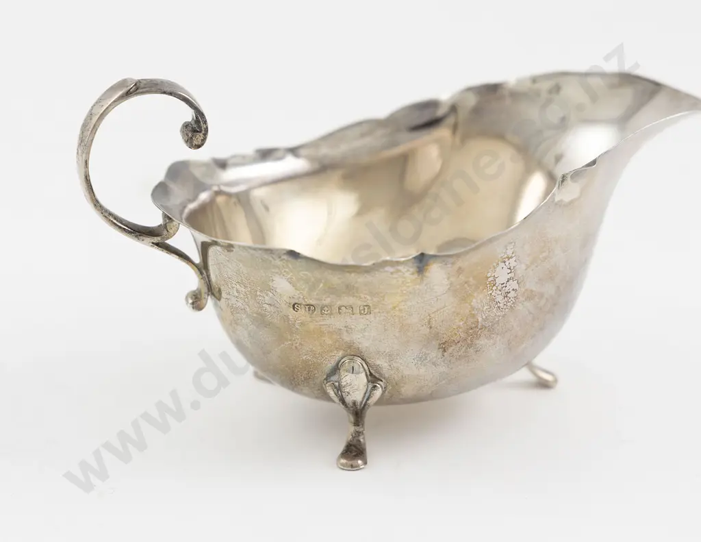 Geo V S/S Gravy Boat Image 1++