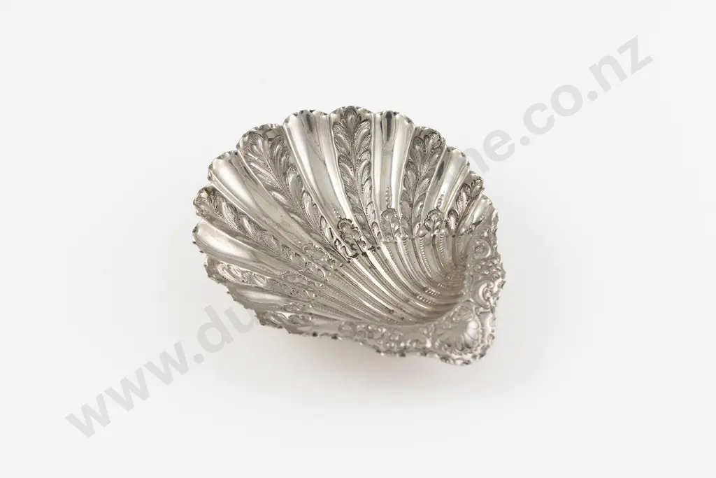Vict S/S Scallop Shaped Butter Dish Image 1++