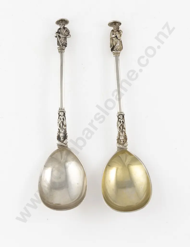 A Pair Of Vict S/S Apostle Top Serving Spoons Image 1++