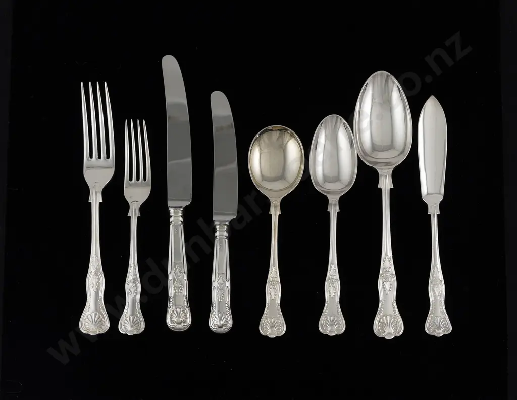 A Fine Quality QEII S/S 64 Piece (8 Place) Suite Of Kings Pattern Cutlery Image 1++