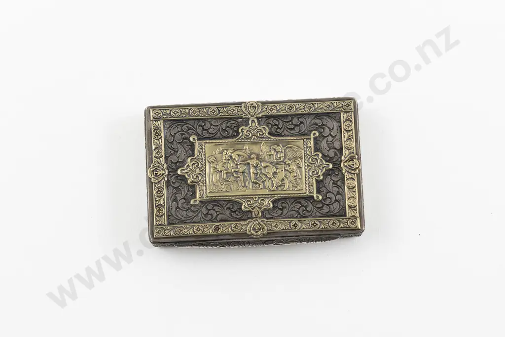 Fine Quality C19th French .900 Silver Snuff Box Image 1++