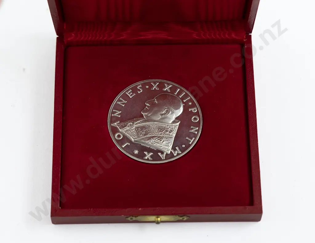 A Pope John XXIII Medal Presented To Sir Walter Nash On A Visit To Rome Image 1++