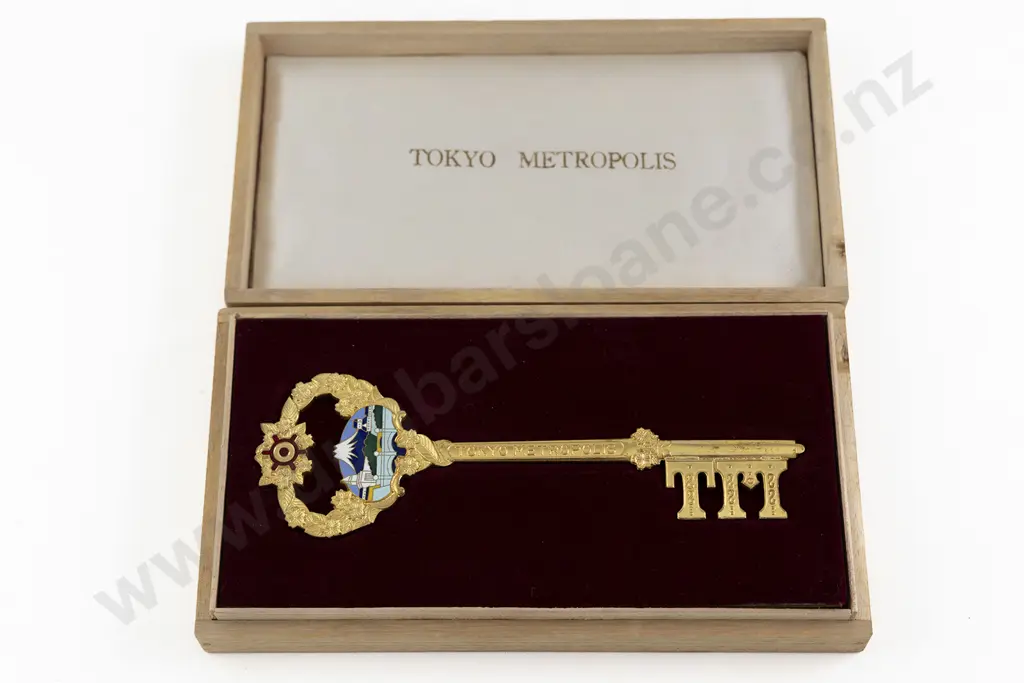 Key To Tokyo Presented To Sir Walter Nash From Governor Yasui 1959 Image 1++